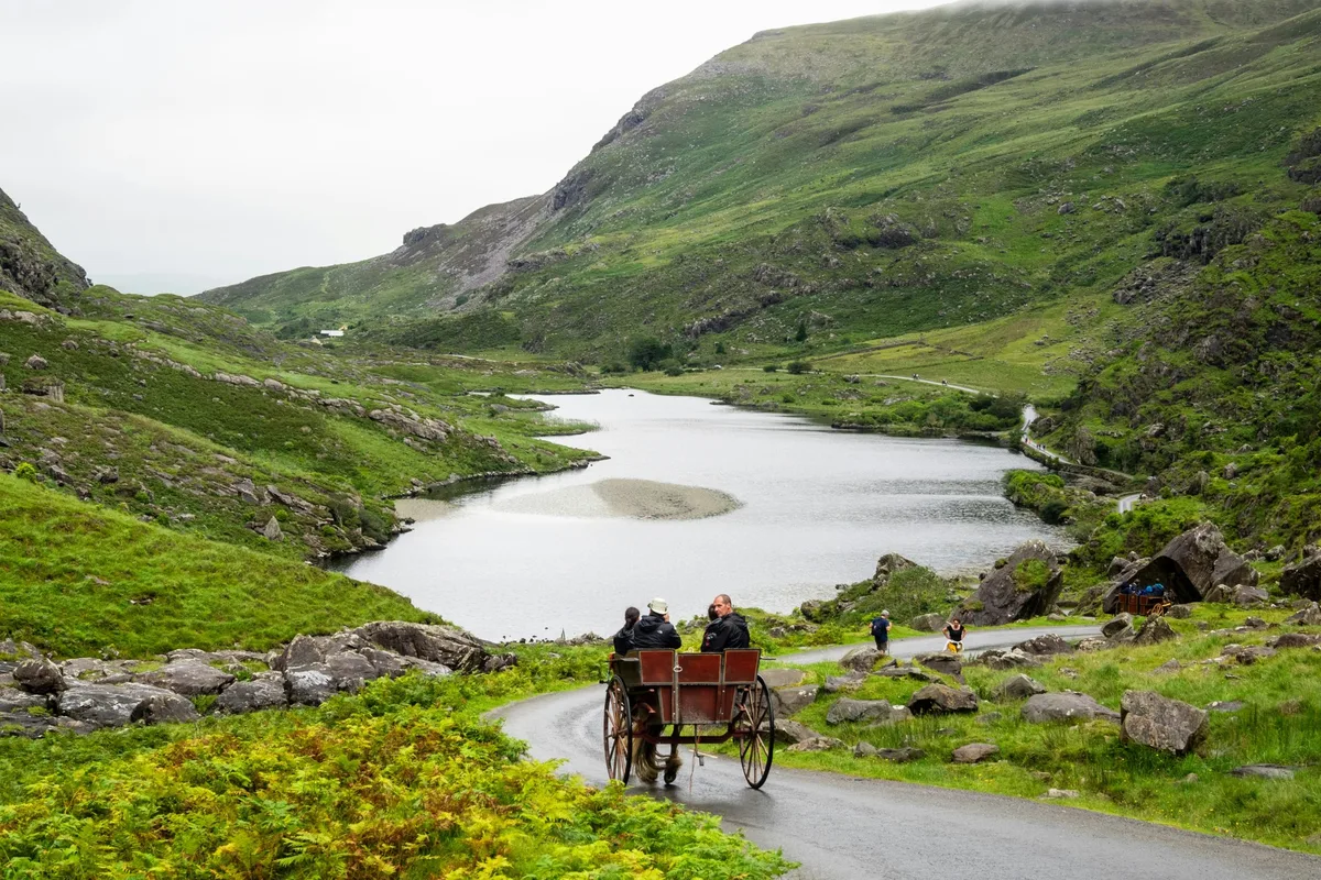 10 Địa Điểm Không Thể Bỏ Lỡ Khi Đến Ireland Lần Đầu