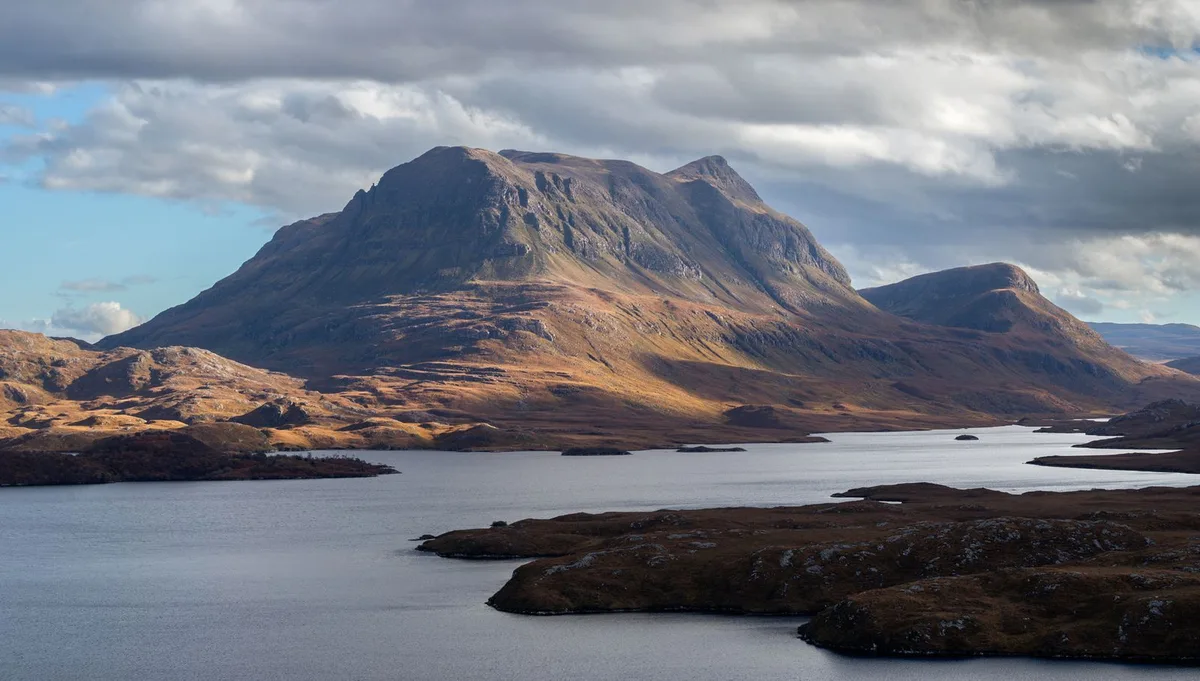 7 Điều Không Thể Bỏ Qua Khi Du Lịch Scotland: Lạc Bước Giữa Thiên Nhiên Xanh Mướt
