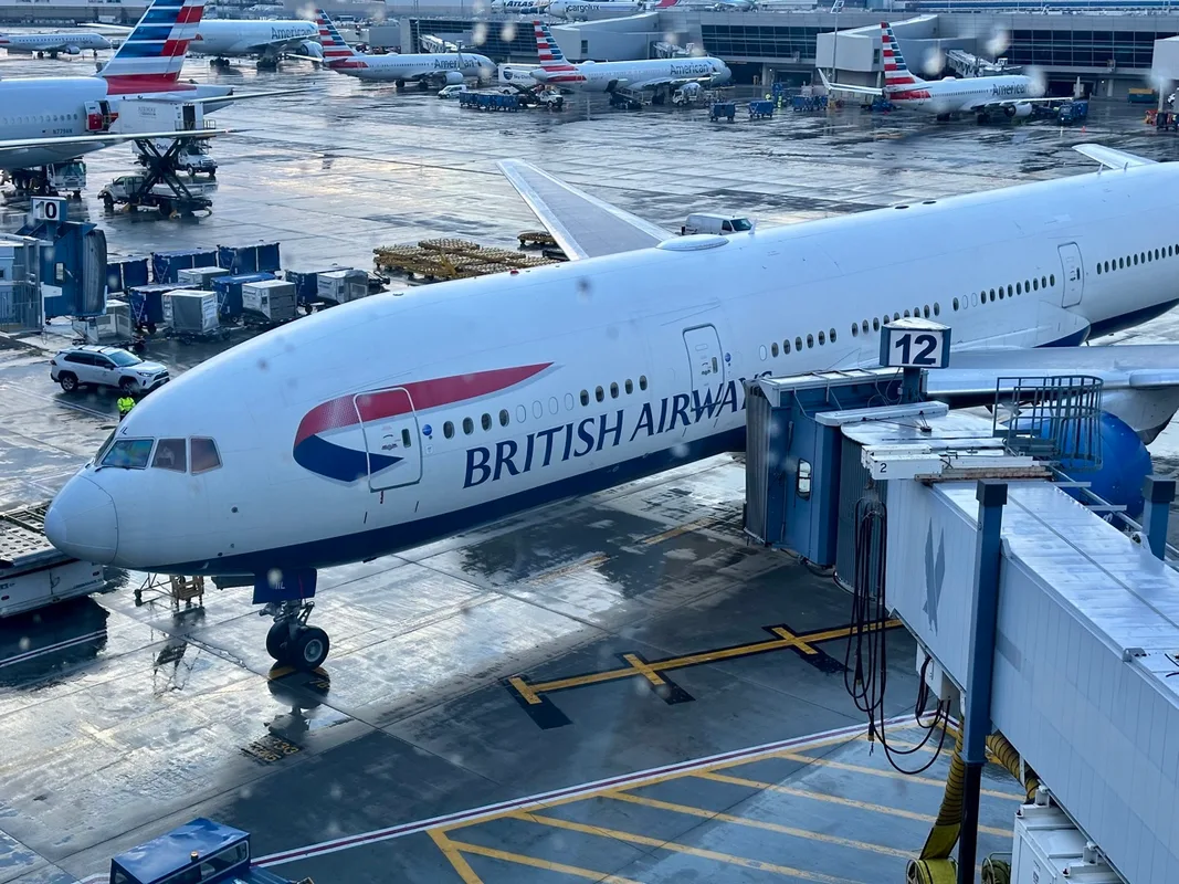 Alaska Airlines Launches Flights to Rome, British Airways Resumes Service to St. Louis