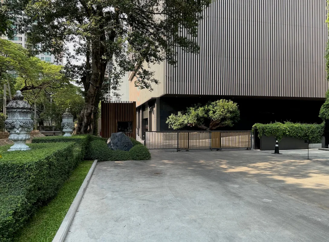 Aman Bangkok: Khách Sạn Sang Trọng Trong Lòng Thành Phố