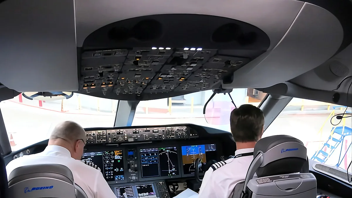 American Airlines Cuối Cùng Cũng Có Thẻ Giao Dịch Phi Công