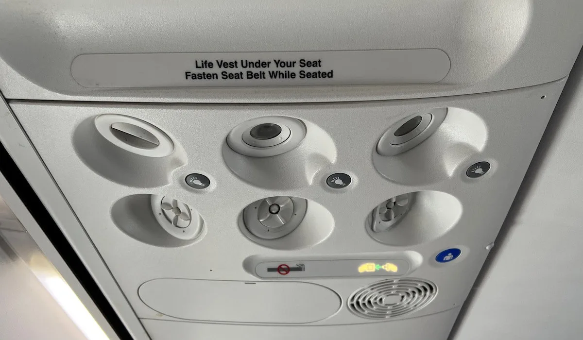 American Airlines Thay Đổi Quy Trình Chuẩn Bị Landing: Điều Cần Biết Cho Hành Khách