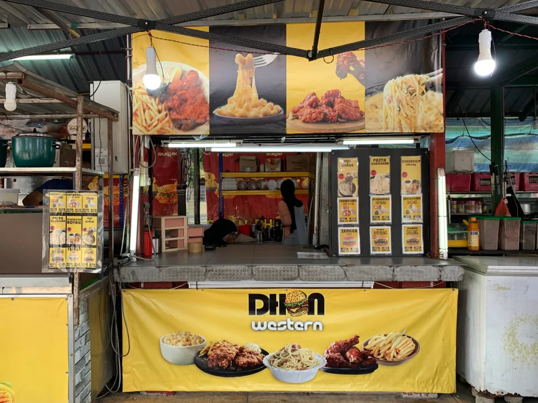 Bánh Burger Ngon Tại Dhon Burger: Chờ Gì Mà Không Thử?