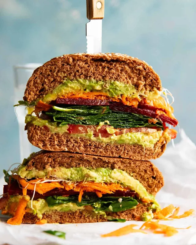 Bánh Mì Salad Rau Củ Ngon Miệng Đúng Chất