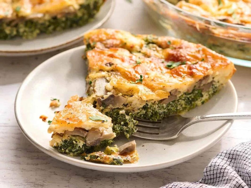 Bánh Quiche Không Vỏ với Nấm và Rau Bina: Bữa Sáng Ngon Lành
