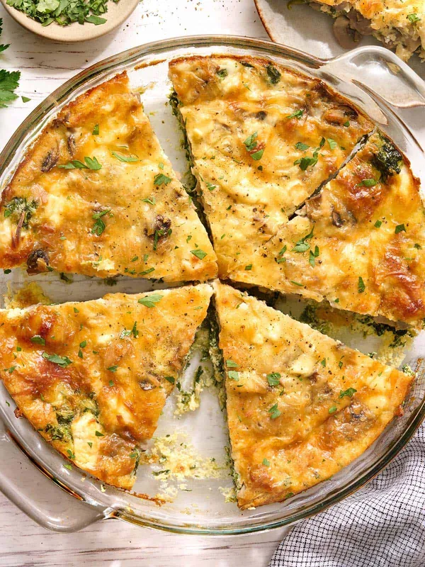 Bánh Quiche Không Vỏ với Nấm và Rau Bina: Bữa Sáng Ngon Lành