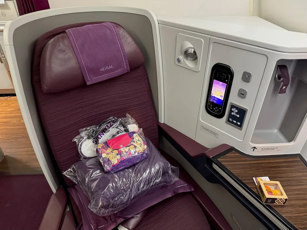 Bay Business Class Thai Airways: Trải Nghiệm Đẳng Cấp Trên Bầu Trời