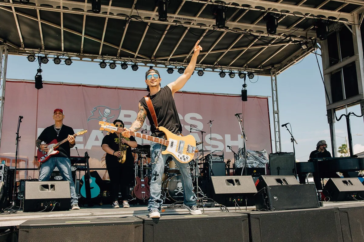 Bucs Beach Bash: Kỳ Nghỉ Tại Resort Tampa Bay Trong Dịp NFL Draft