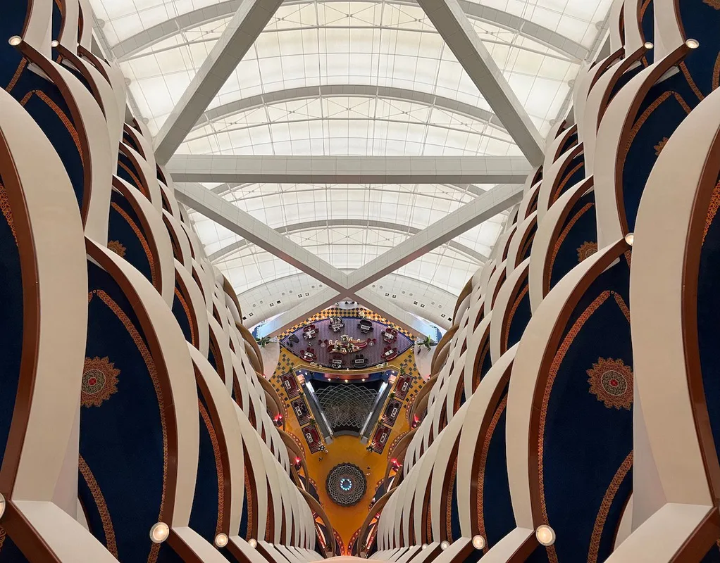 Burj Al Arab - Khách Sạn 7 Sao Nổi Tiếng Ở Dubai Đóng Cửa Để Tu sửa 18 Tháng
