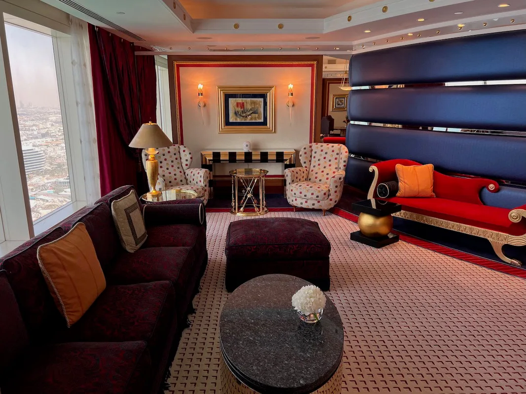 Burj Al Arab - Khách Sạn 7 Sao Nổi Tiếng Ở Dubai Đóng Cửa Để Tu sửa 18 Tháng