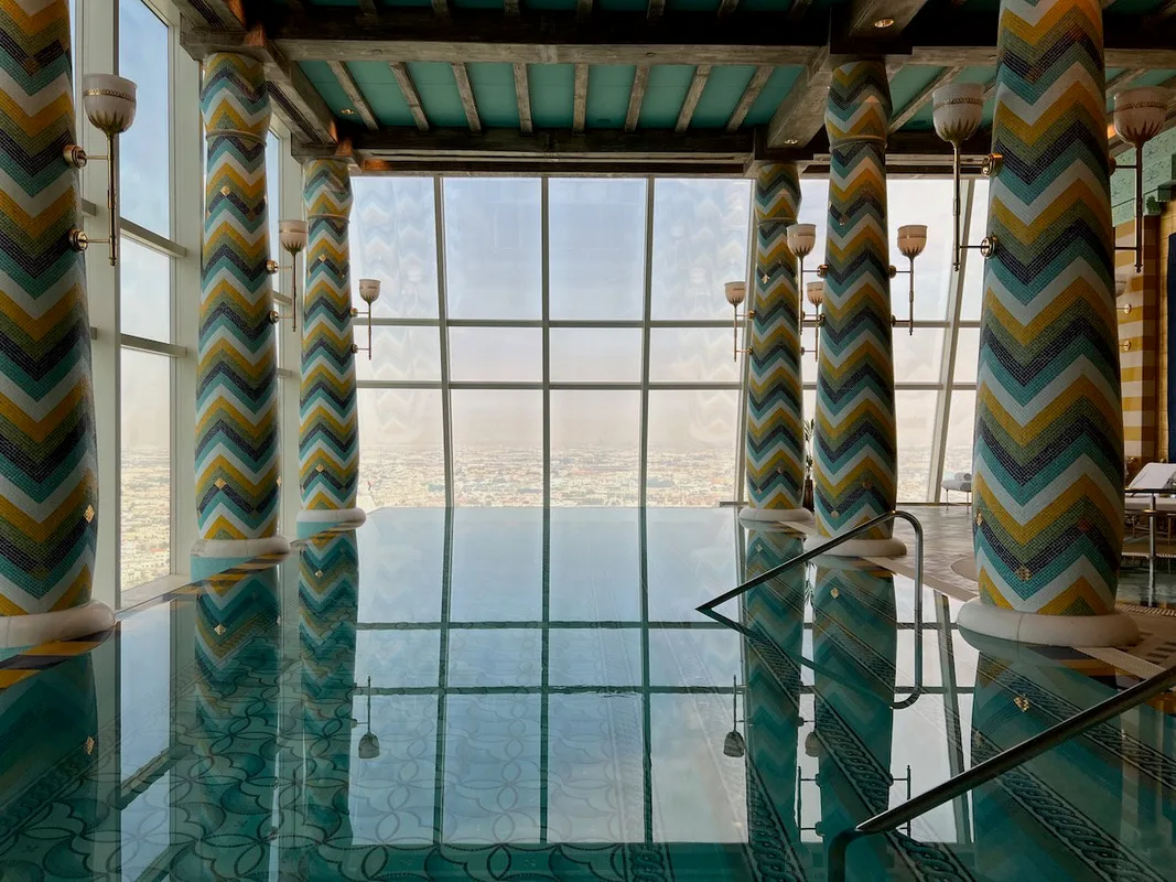 Burj Al Arab - Khách Sạn 7 Sao Nổi Tiếng Ở Dubai Đóng Cửa Để Tu sửa 18 Tháng