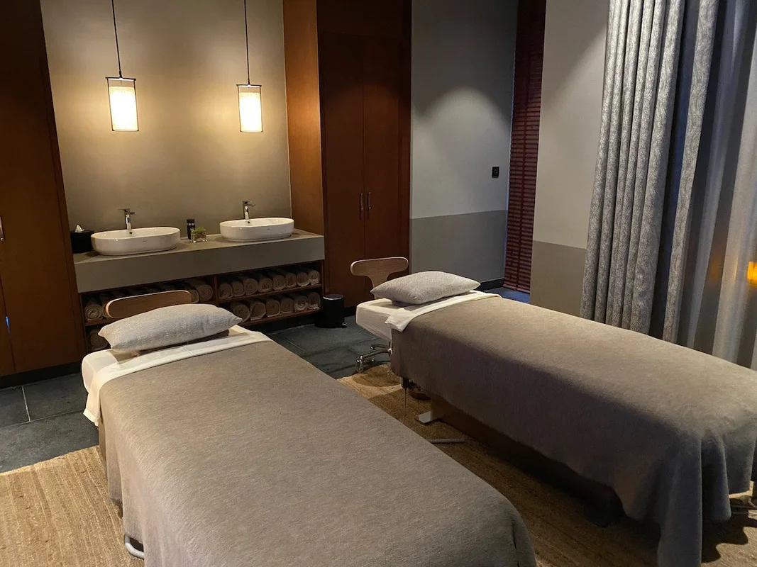 Câu Chuyện Thú Vị Về Massage Trong Khách Sạn Sang Trọng