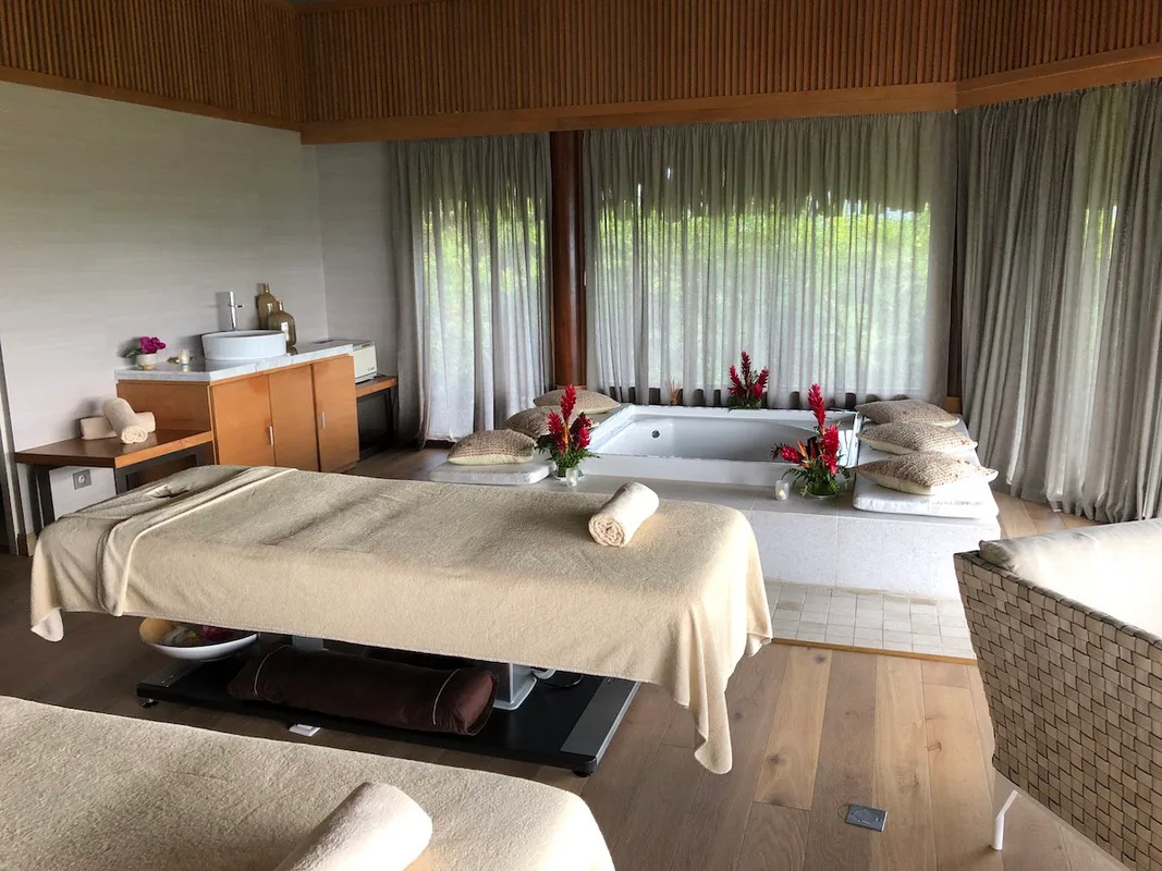 Câu Chuyện Thú Vị Về Massage Trong Khách Sạn Sang Trọng