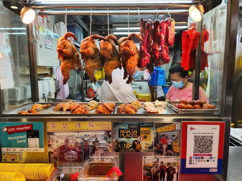 Chả Giò Gà Siêu Ngon Ở Singapore: Một Lần Thử Đứng Xếp Hàng
