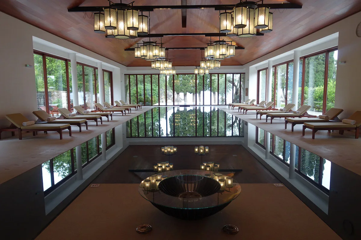 Chase Sapphire Reserve: Khám Phá Tín Dụng Du Lịch 300$ Hàng Năm
