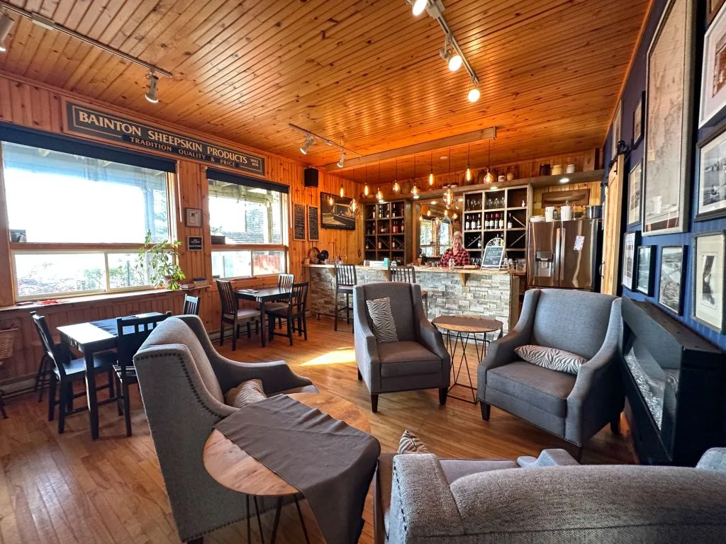 Chạy Xe Khắp Nova Scotia: Lịch Trình Một Tuần Đáng Nhớ