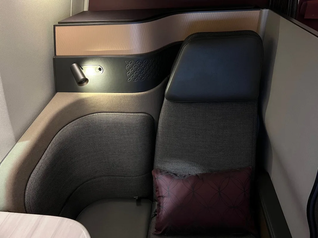 Chọn Ghế Qsuites Qatar Airways: Cách Tối Ưu Hóa Trải Nghiệm Bay