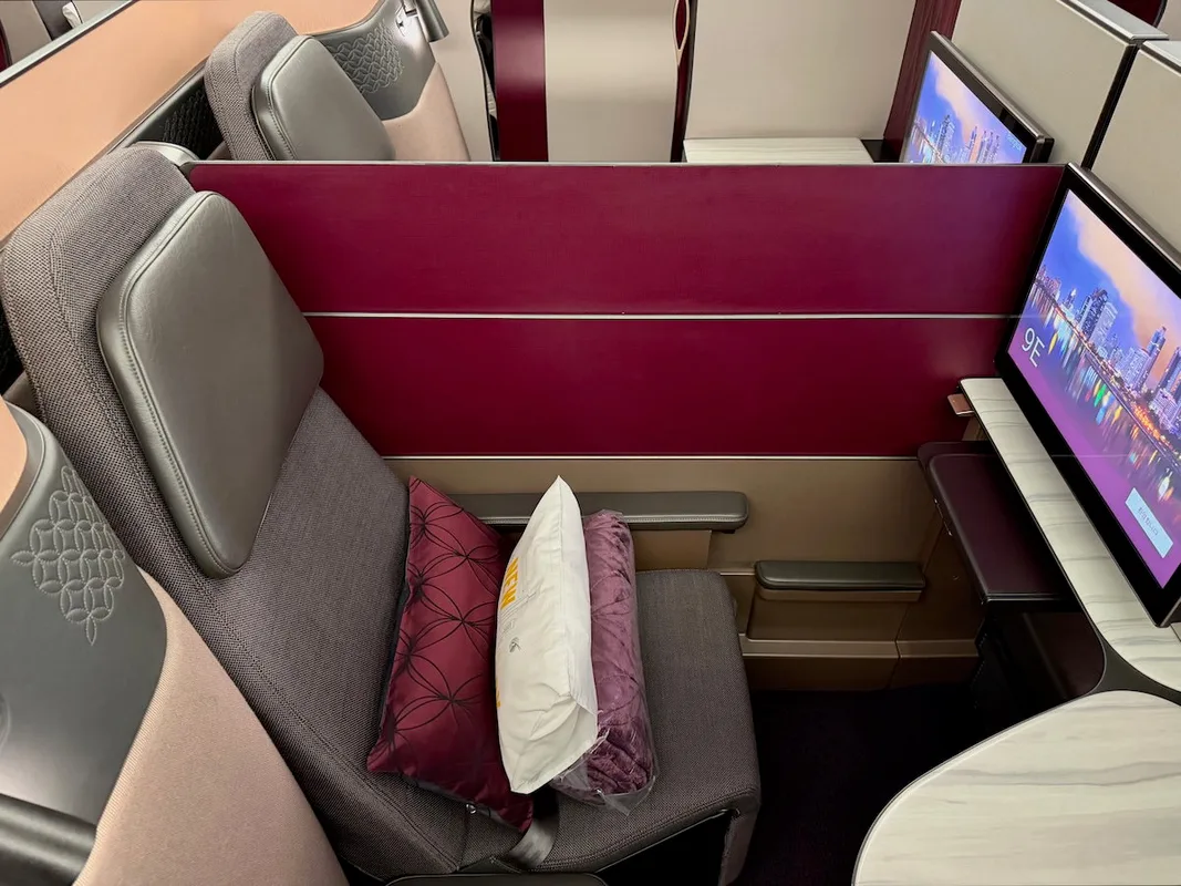 Chọn Ghế Qsuites Qatar Airways: Cách Tối Ưu Hóa Trải Nghiệm Bay