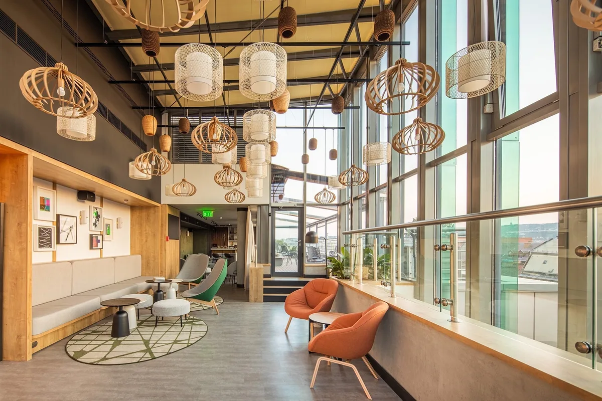 Which Credit Card Should You Choose When Staying at IHG Hotels?