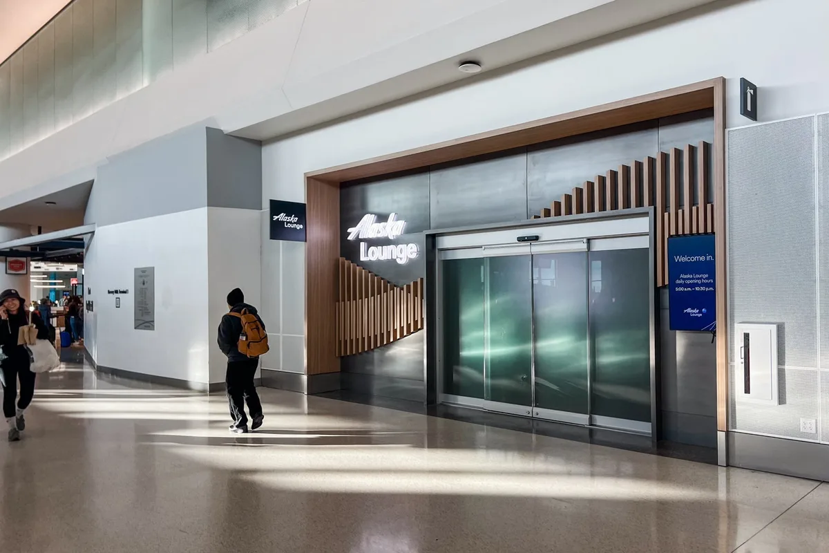 Chương Trình Atmos Rewards của Alaska Airlines: Hướng Dẫn Kiếm và Đổi Điểm