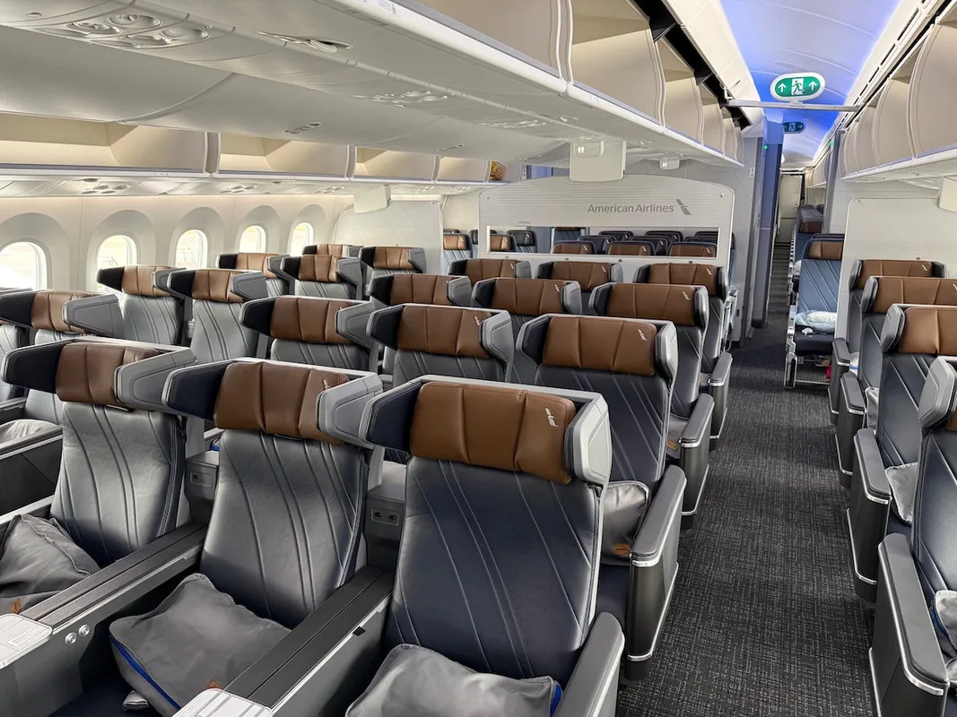 Citi AAdvantage Globe Card: Detailed Review and Attractive Benefits