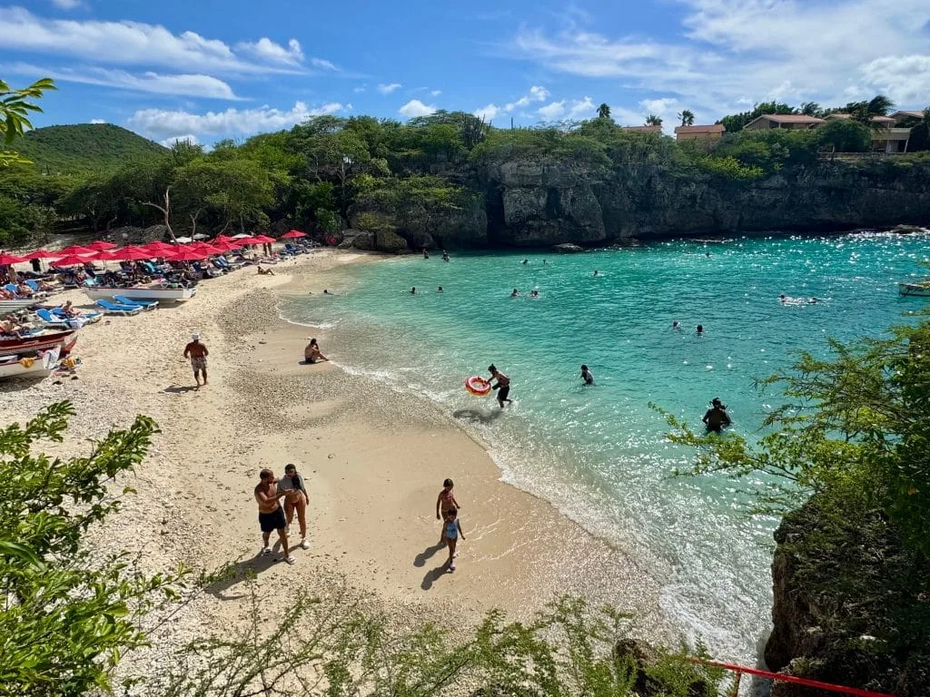 Curaçao: Hòn Đảo Tuyệt Vời Bạn Không Thể Bỏ Qua Trong Dịp Nghỉ Dưỡng
