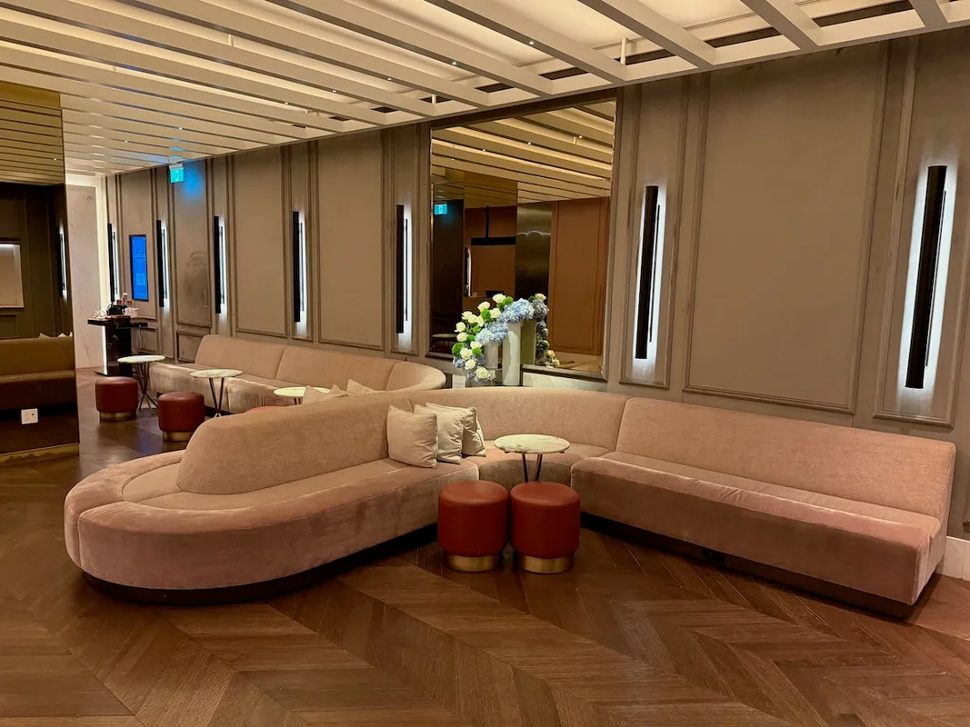 Đêm Nghỉ Sang Trọng Tại Four Seasons Montreal: Lựa Chọn Hoàn Hảo Ở Thành Phố Này