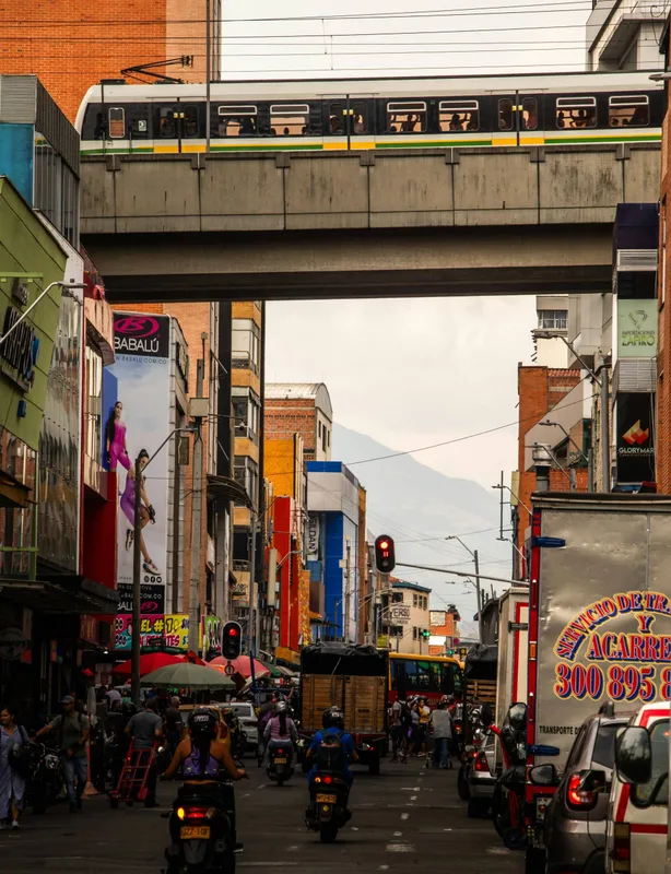 Đi Từ Bogotá Đến Medellín: Trải Nghiệm Độc Đáo Ở Colombia