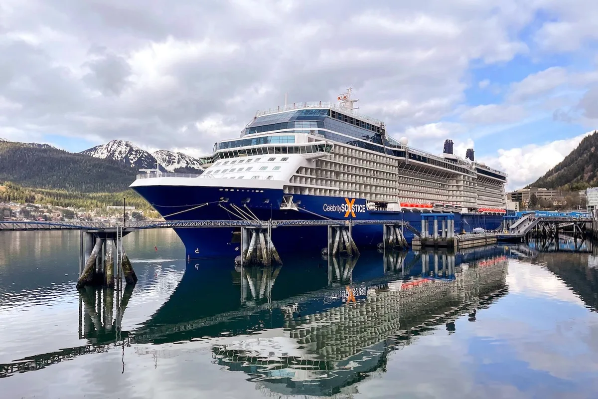 Đột Phá Hàng Triệu Đôla: Celebrity Solstice Sau Cải Tạo Triệu Đô