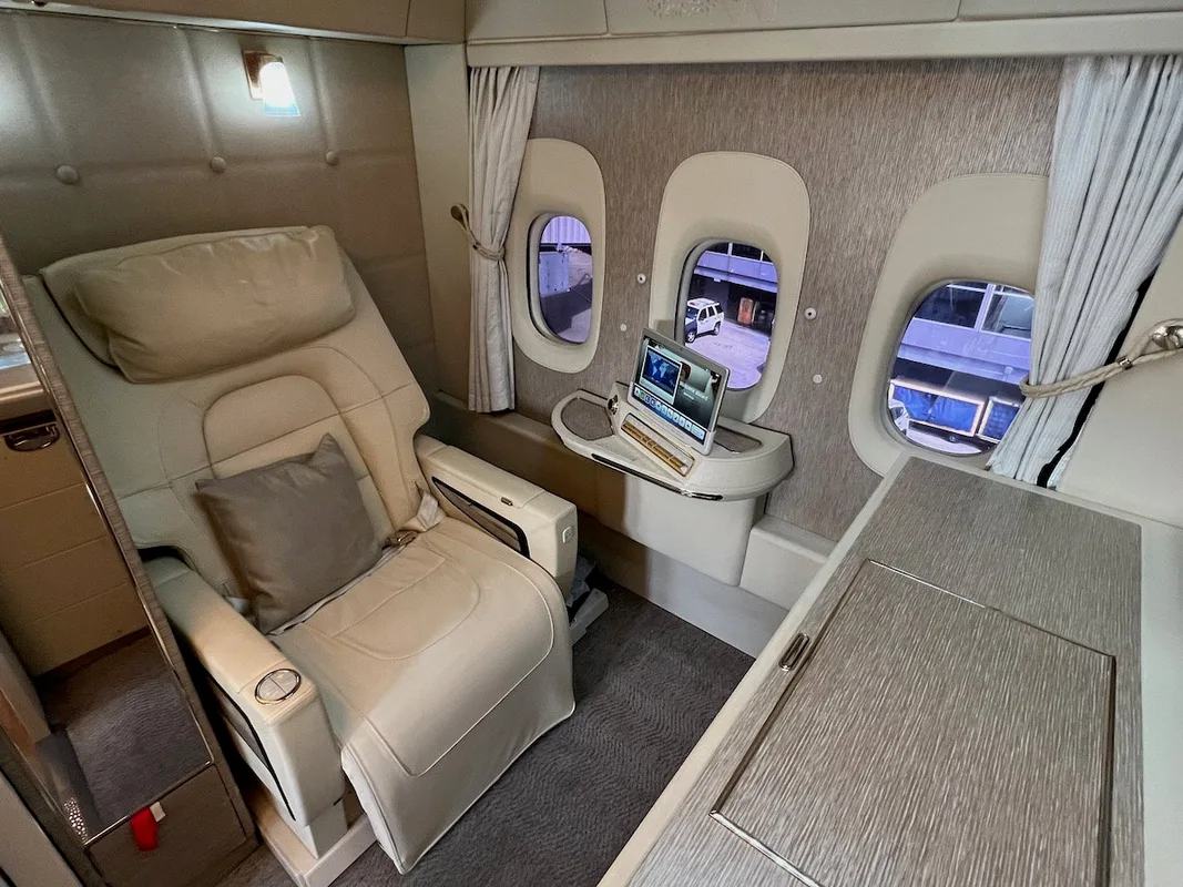 Emirates Phát Triển Phòng Tắm Riêng Tại Hạng Nhất: Những Điều Cần Biết