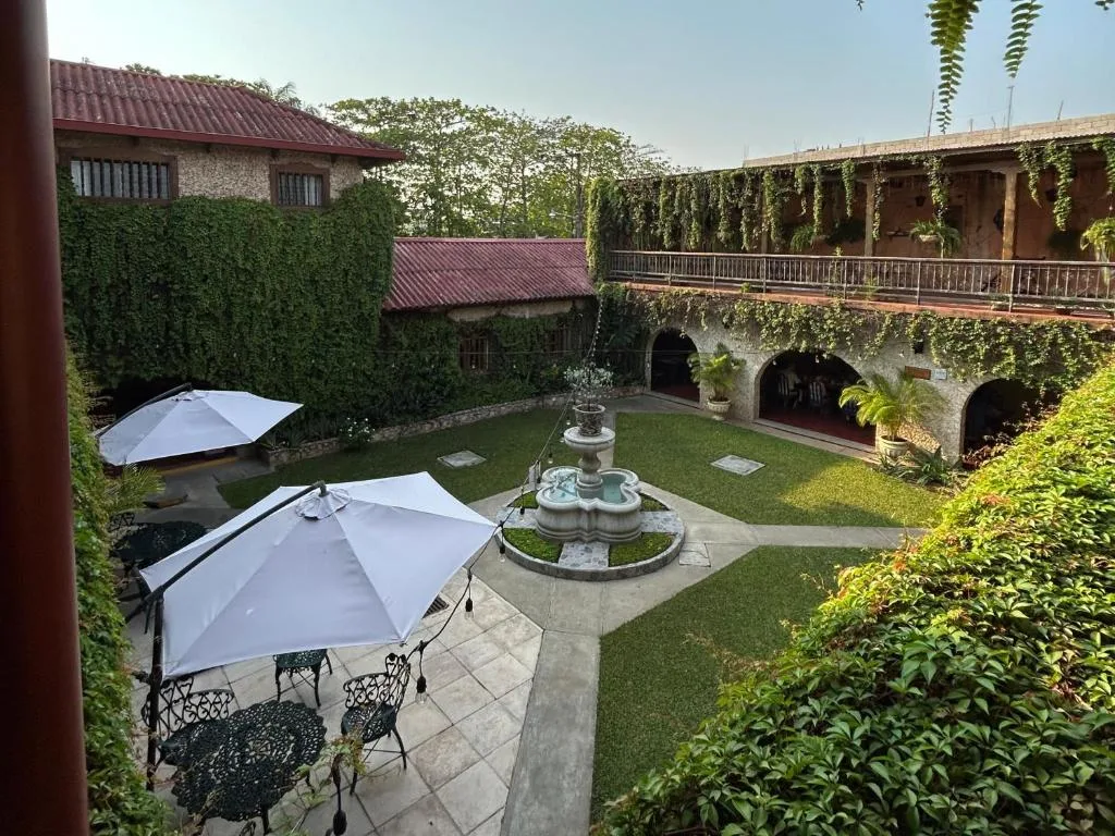 Flores: Thị Trấn Đầy Màu Sắc Của Guatemala & Cổng Vào Di Tích Tikal