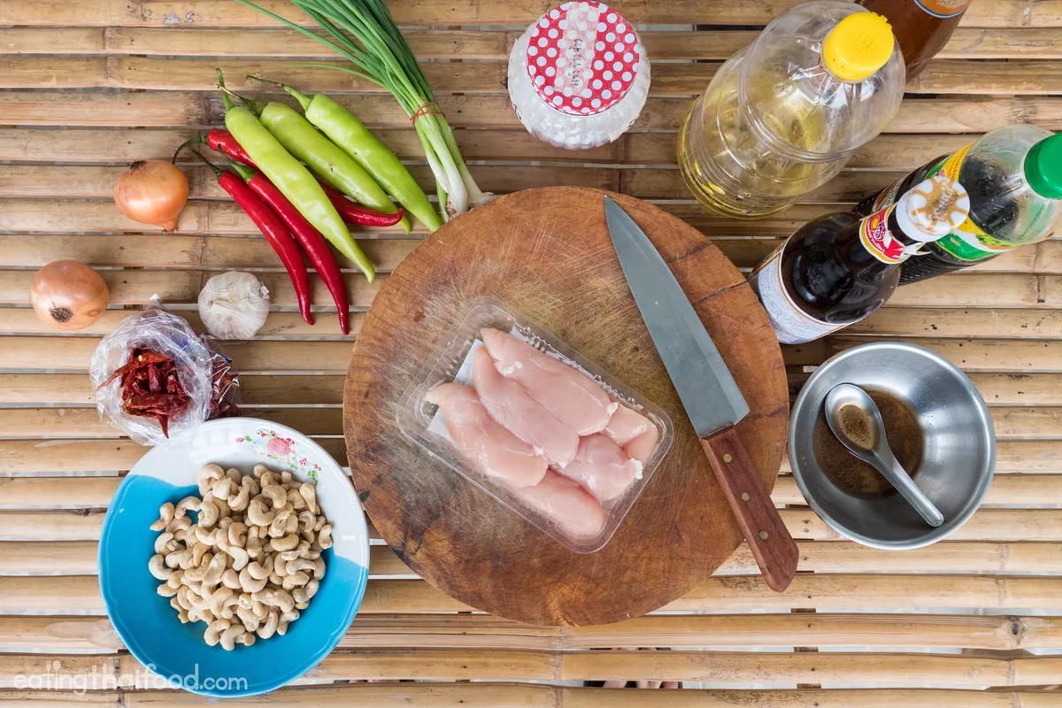 Thai Style Cashew Chicken: A Deliciously Unique Dish You Can Make at Home!