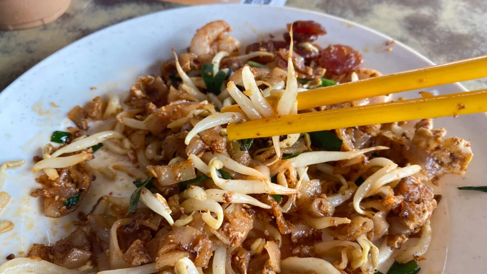 Ghé Chuan Kee Ở Malaysia Để Thử Cơm Gà Xếp Hàng Dài Dằng Dặc