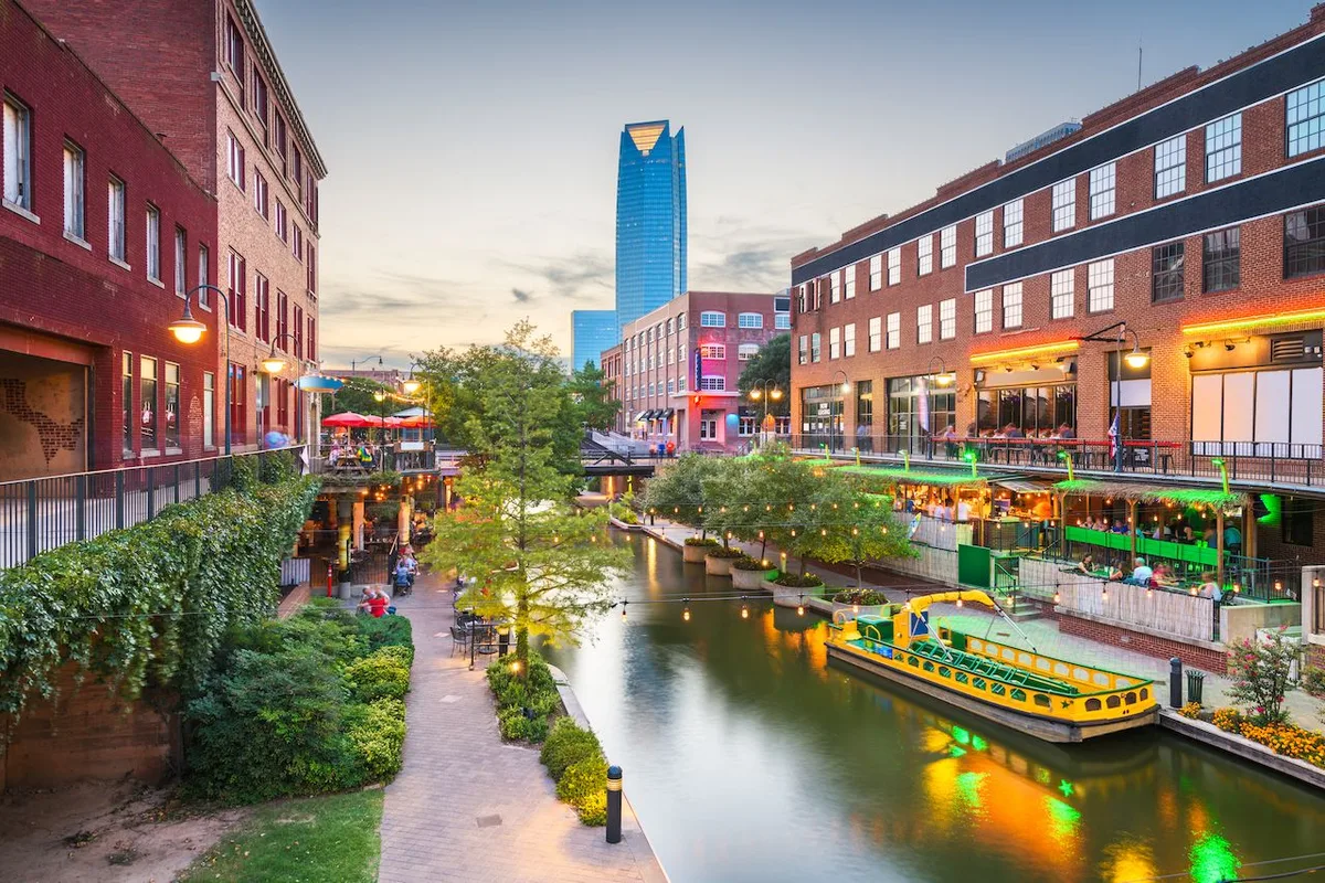 Hành Trình Khám Phá Mỹ: Tuyến Đường Đẹp Từ Fort Worth Đến Kansas City