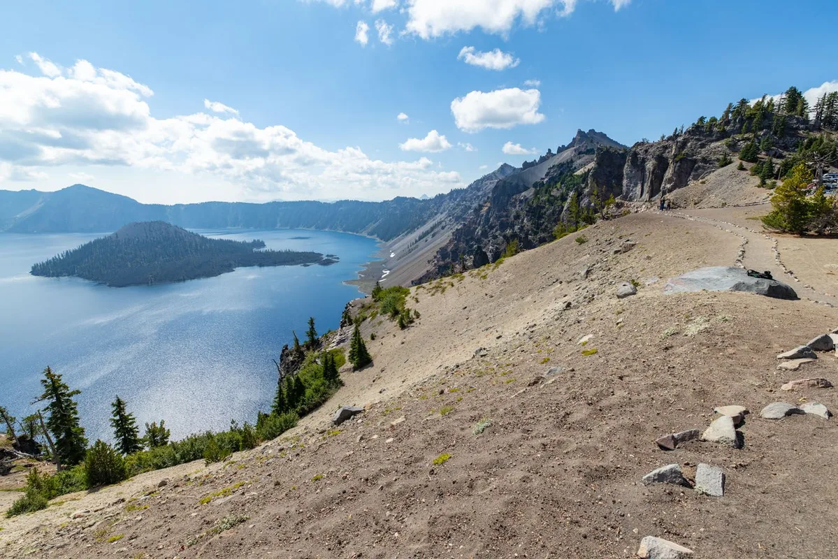 Hành Trình Một Ngày Khám Phá Công Viên Quốc Gia Crater Lake: Lịch Trình Hoàn Hảo