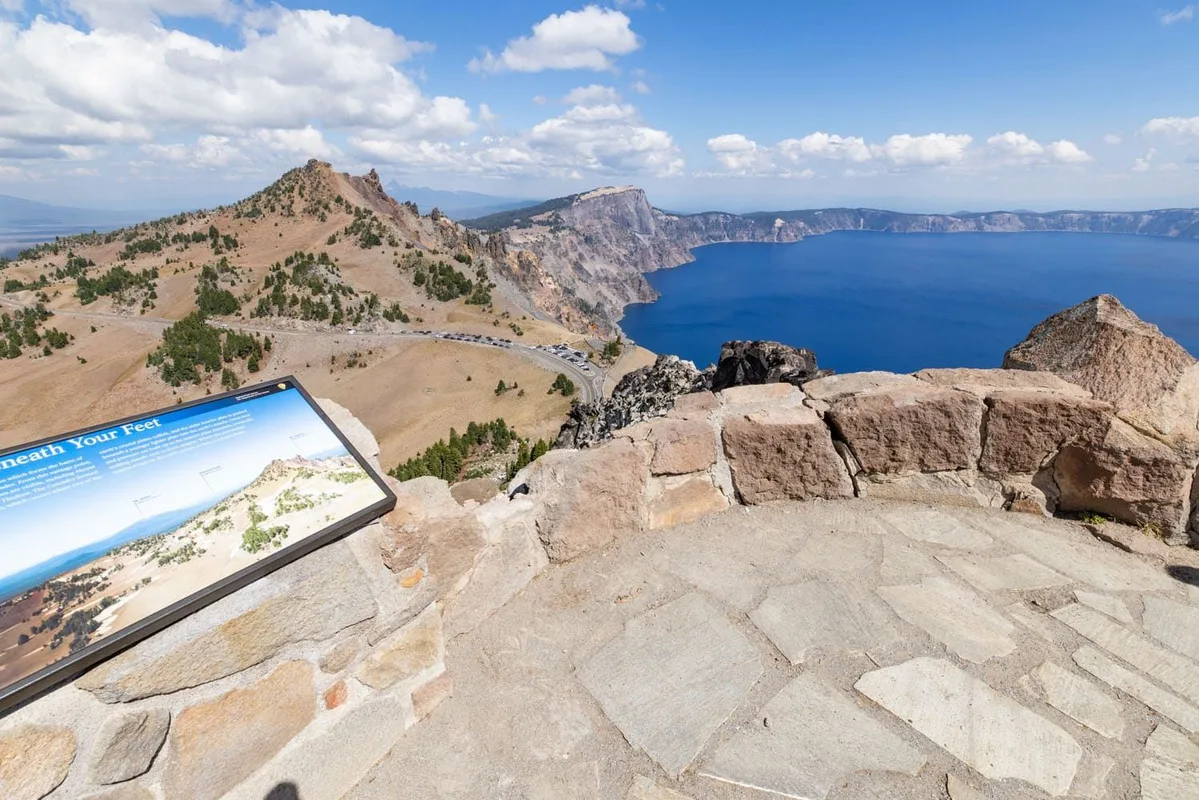 Hành Trình Một Ngày Khám Phá Công Viên Quốc Gia Crater Lake: Lịch Trình Hoàn Hảo