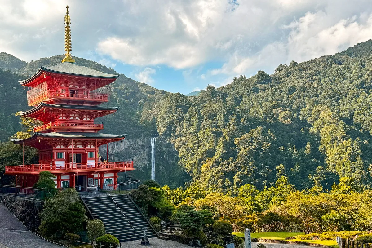 Hành Trình Tìm Kiếm Sự Tái Sinh Trên Đường Mòn Kumano Kodo