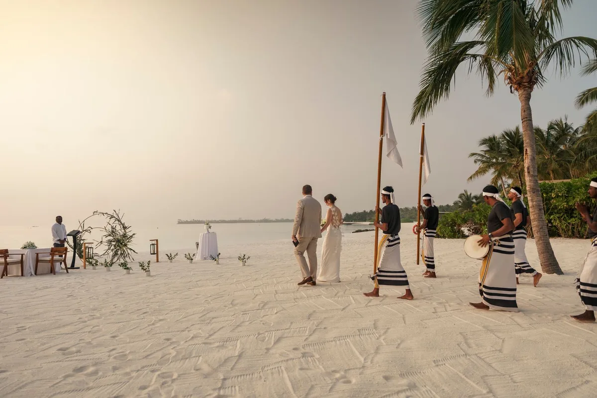 Hành Trình Tổ Chức Đám Cưới Tại Maldives: Cặp Đôi Sử Dụng Điểm Thưởng