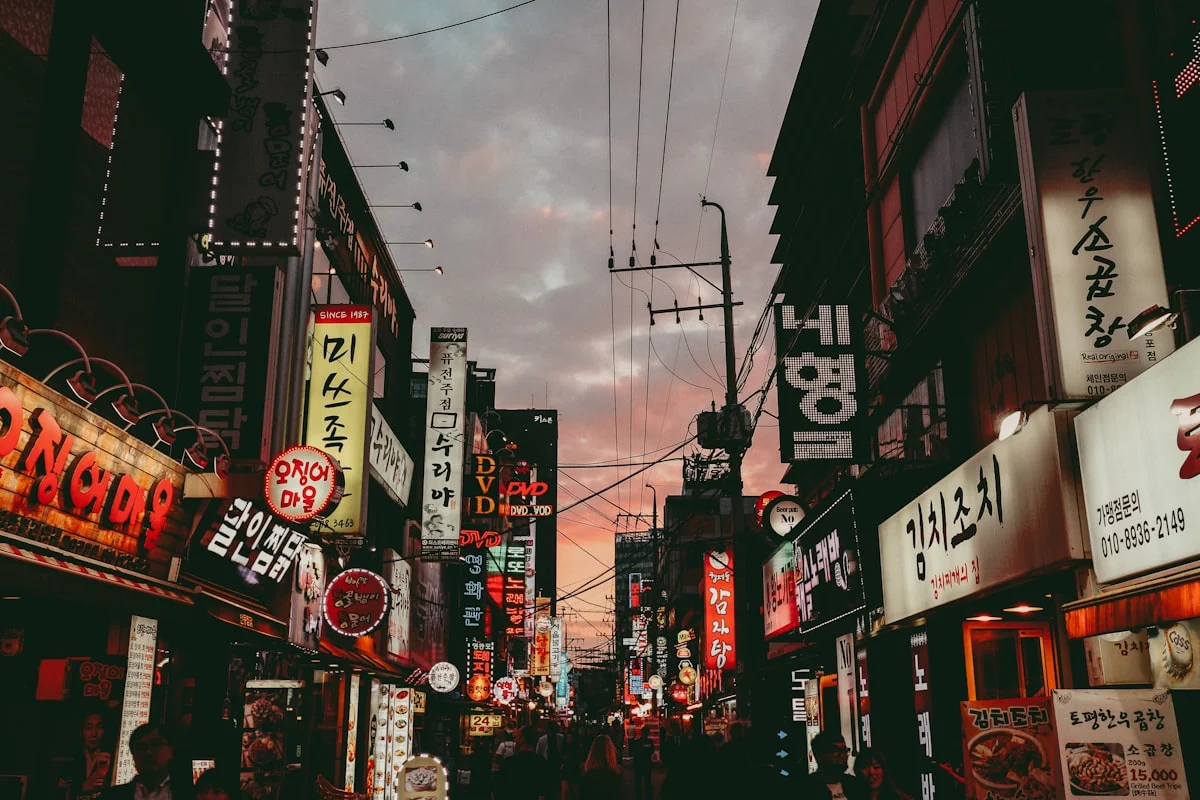 Hướng Dẫn Du Lịch Seoul Tháng 11: Thời Tiết & Mua Sắm
