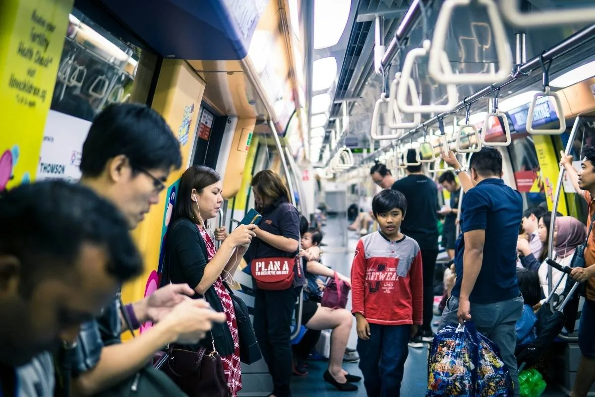Hướng Dẫn Du Lịch Singapore: Cách Di Chuyển Bằng Phương Tiện Công Cộng