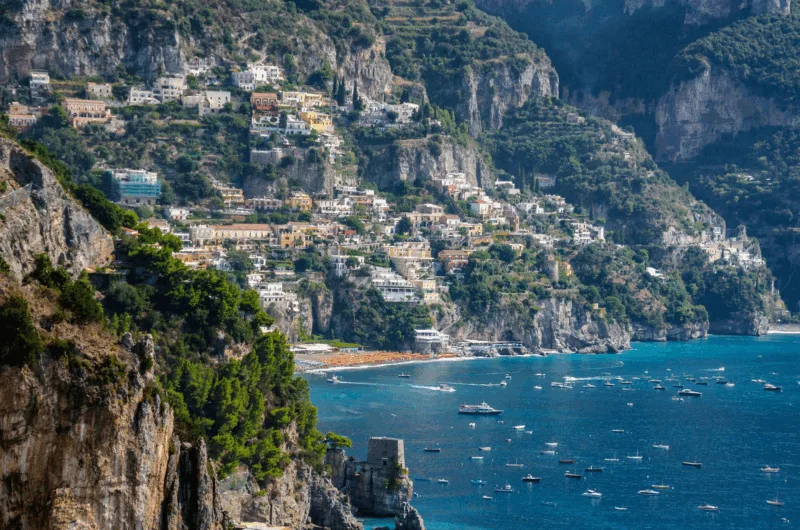 Hướng Dẫn Toàn Diện Về Di Chuyển Từ Naples Đến Bờ Biển Amalfi