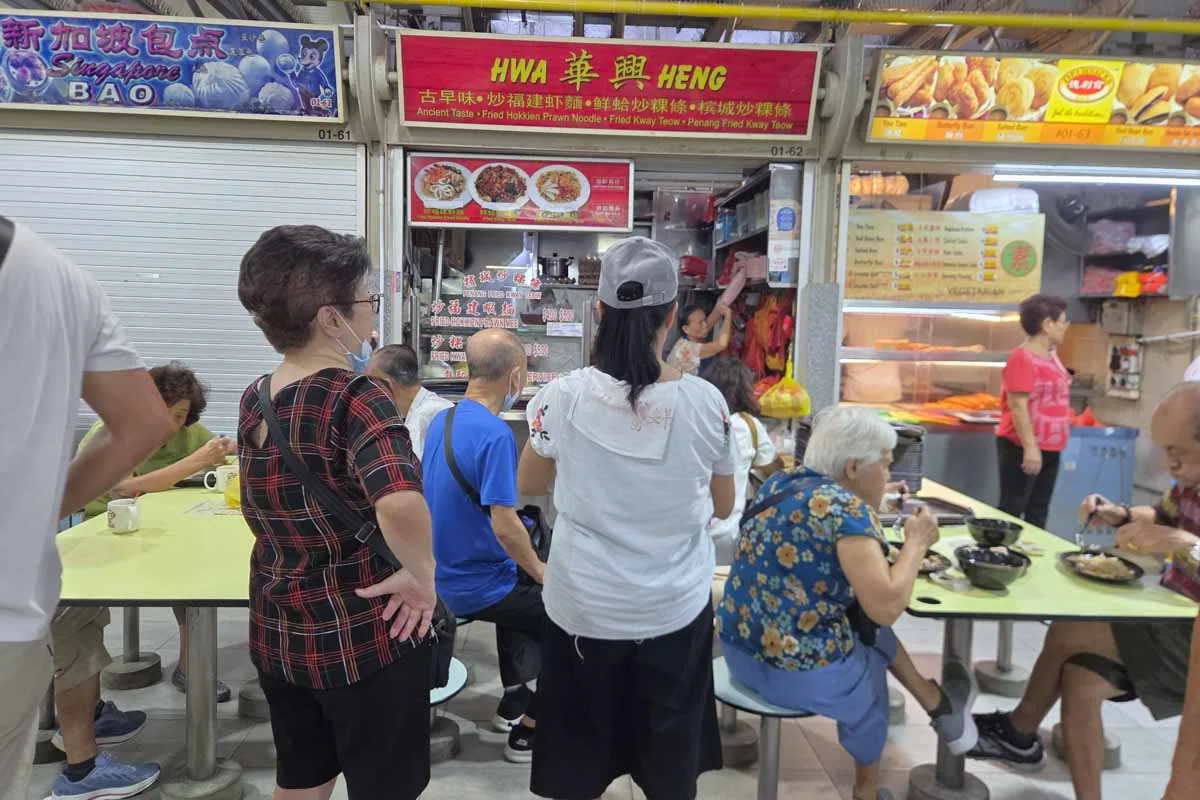 Hwa Heng: Quán ăn 62 năm tuổi phục vụ Char Kway Teow và Hokkien Mee