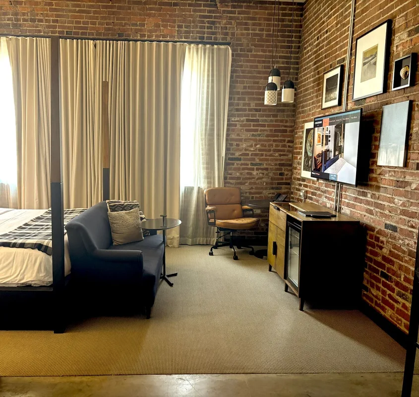 Crossroads Hotel: A Gathering Place for Travelers and Locals in Kansas City