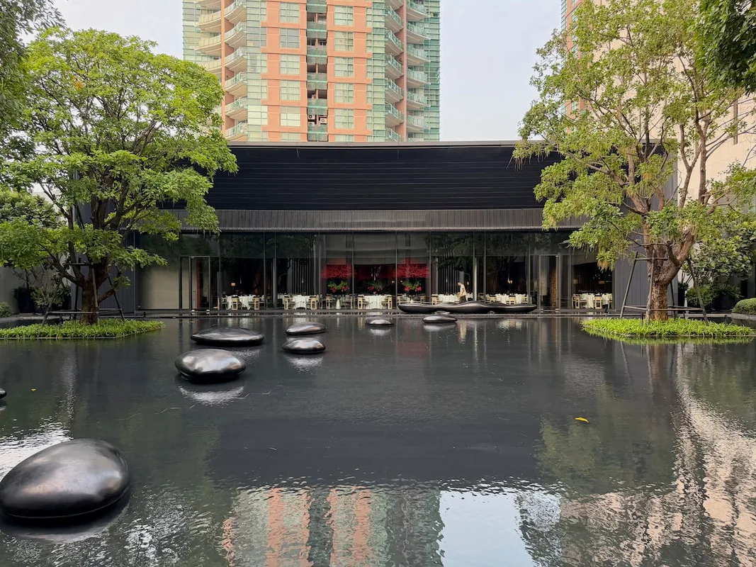Khách Sạn Four Seasons Bangkok: Trải Nghiệm Đẳng Cấp Tại Thủ Đô Thái Lan