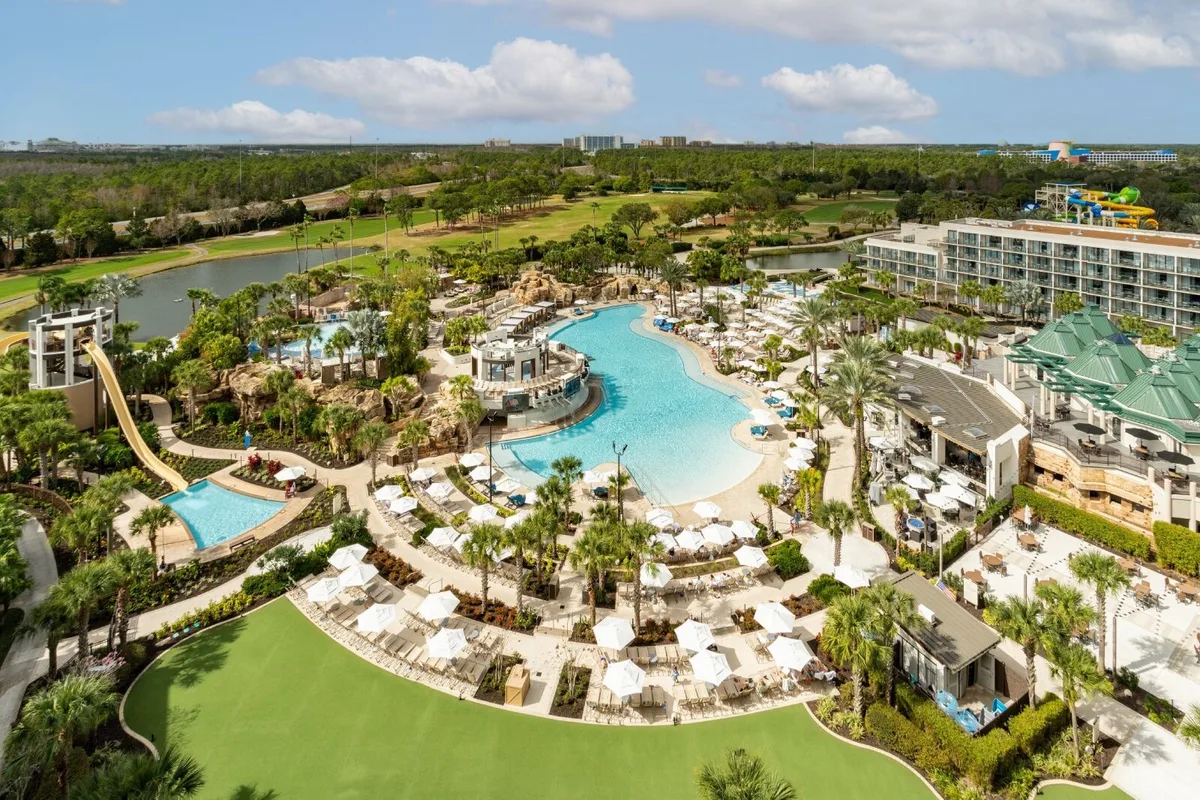 Khách Sạn Marriott Lớn Nhất Thế Giới Tại Orlando: Kỳ Nghỉ Gia Đình Gần Disney