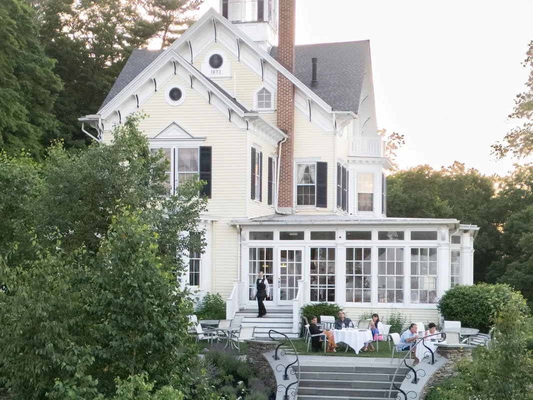 Khách Sạn Nổi Bật Trong Khu Vực Finger Lakes, New York: Những Điểm Dừng Chất Lượng