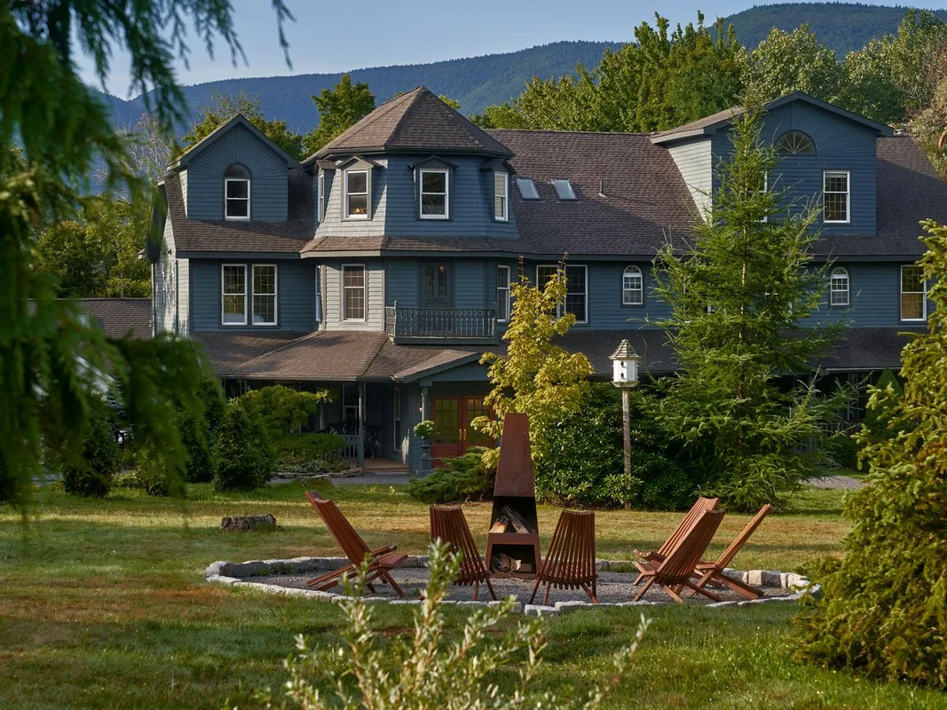 Khách Sạn Ở Upstate New York Có Hồ Bơi Đáng Đặt Nhất Mùa Hè