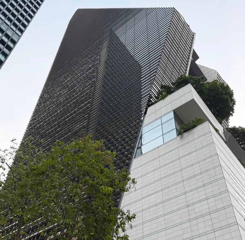 Khách Sạn Rosewood Bangkok: Đánh Giá Chi Tiết Cho Du Khách Việt
