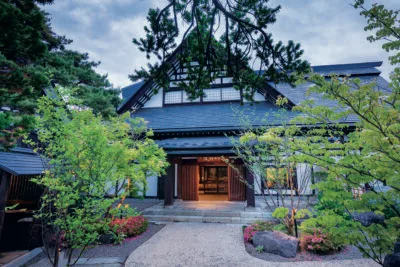 Relaxing at Japan's Onsen Ryokan