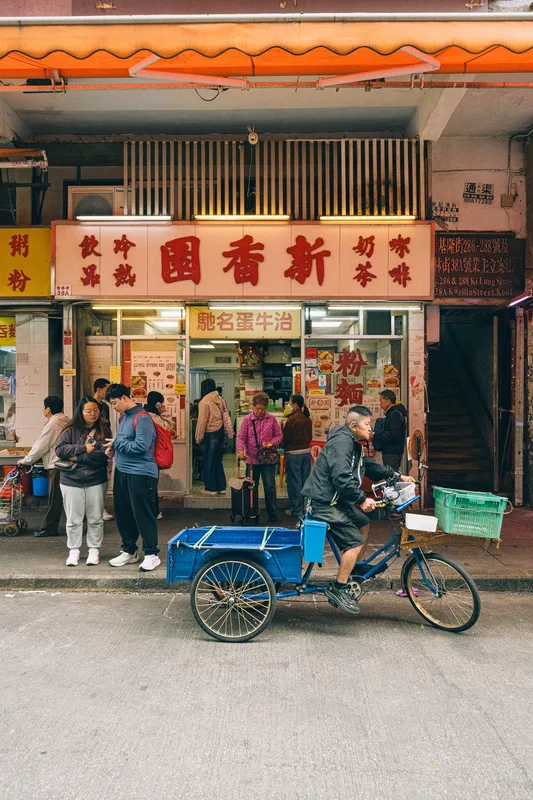 Khám Phá Ẩm Thực Độc Đáo Tại Hong Kong: Cha Chaan Teng